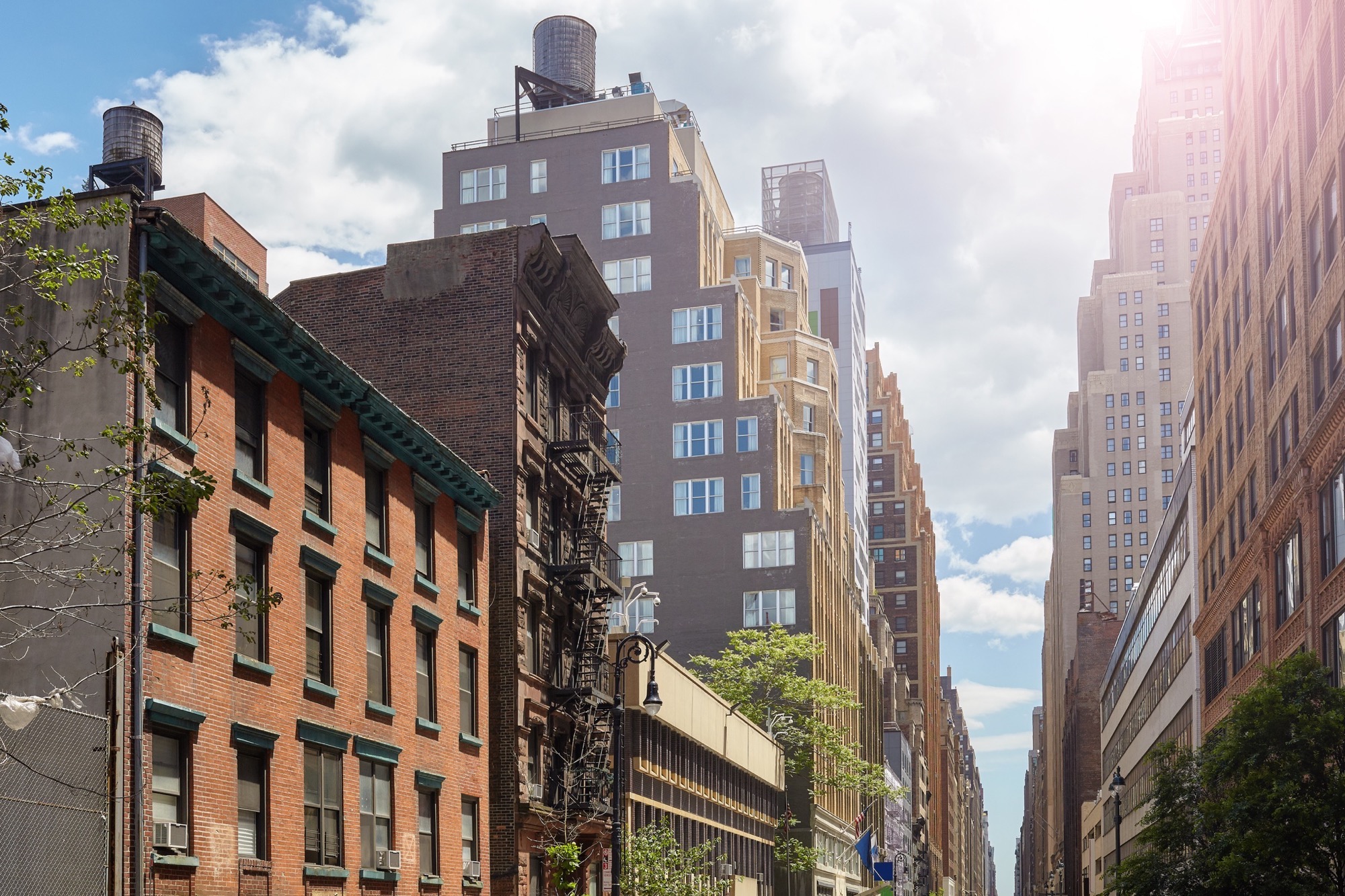 Picture of residential neighborhood in midtown New York